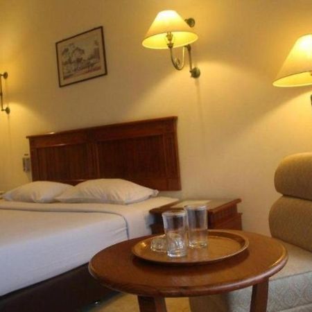 Hotel Parama Puncak Exterior foto